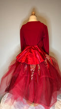 Load image into Gallery viewer, Queen of Hearts